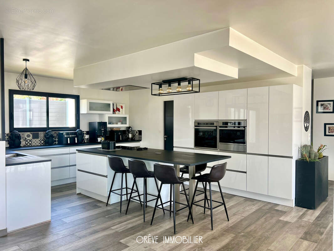 Maison 6 pièces 160 m2 - photo 4