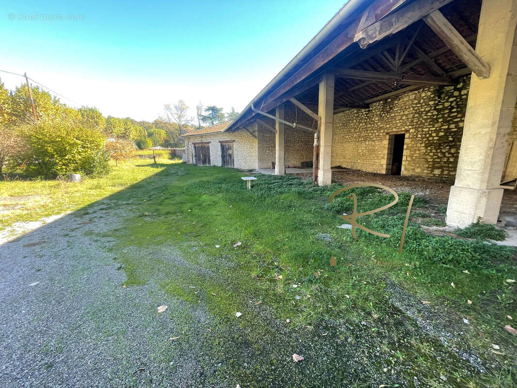 Maison à RUOMS