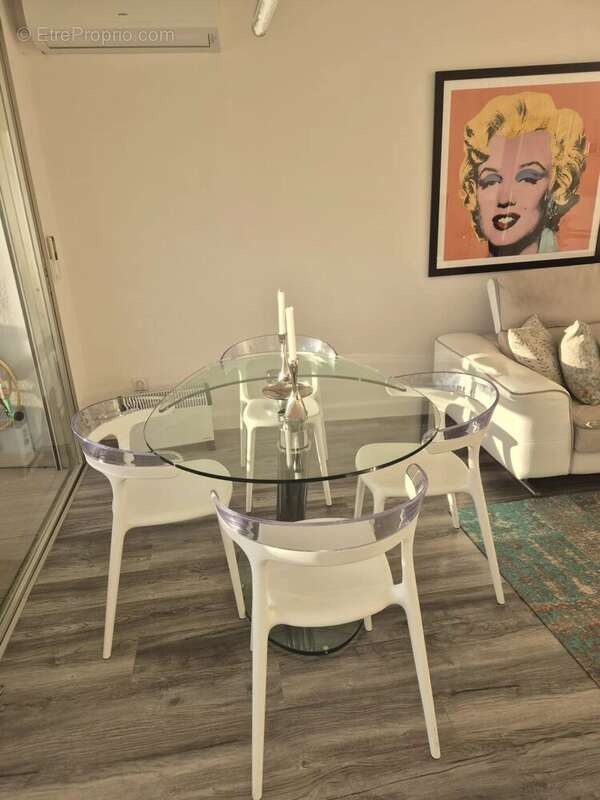 Appartement à VILLENEUVE-LOUBET