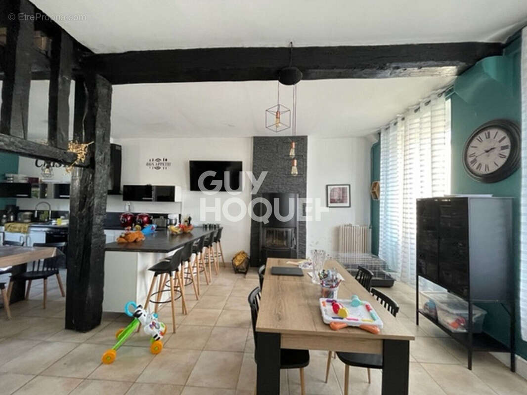 Maison à FERE-CHAMPENOISE