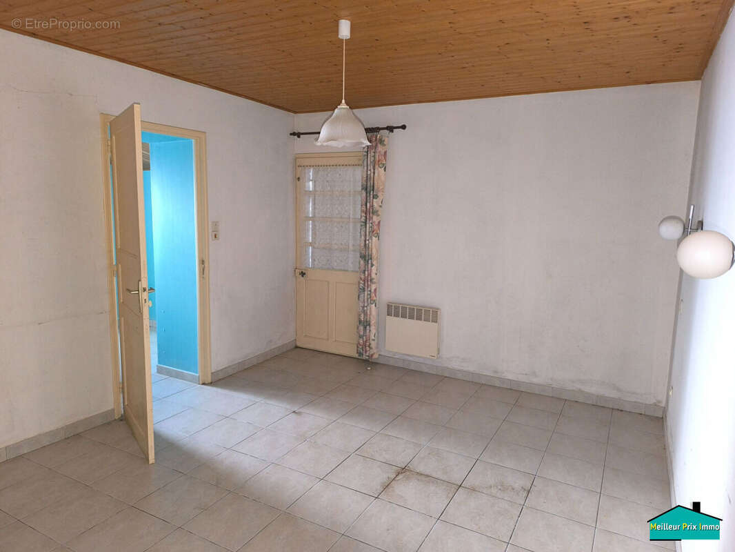 Maison à SAINT-URBAIN