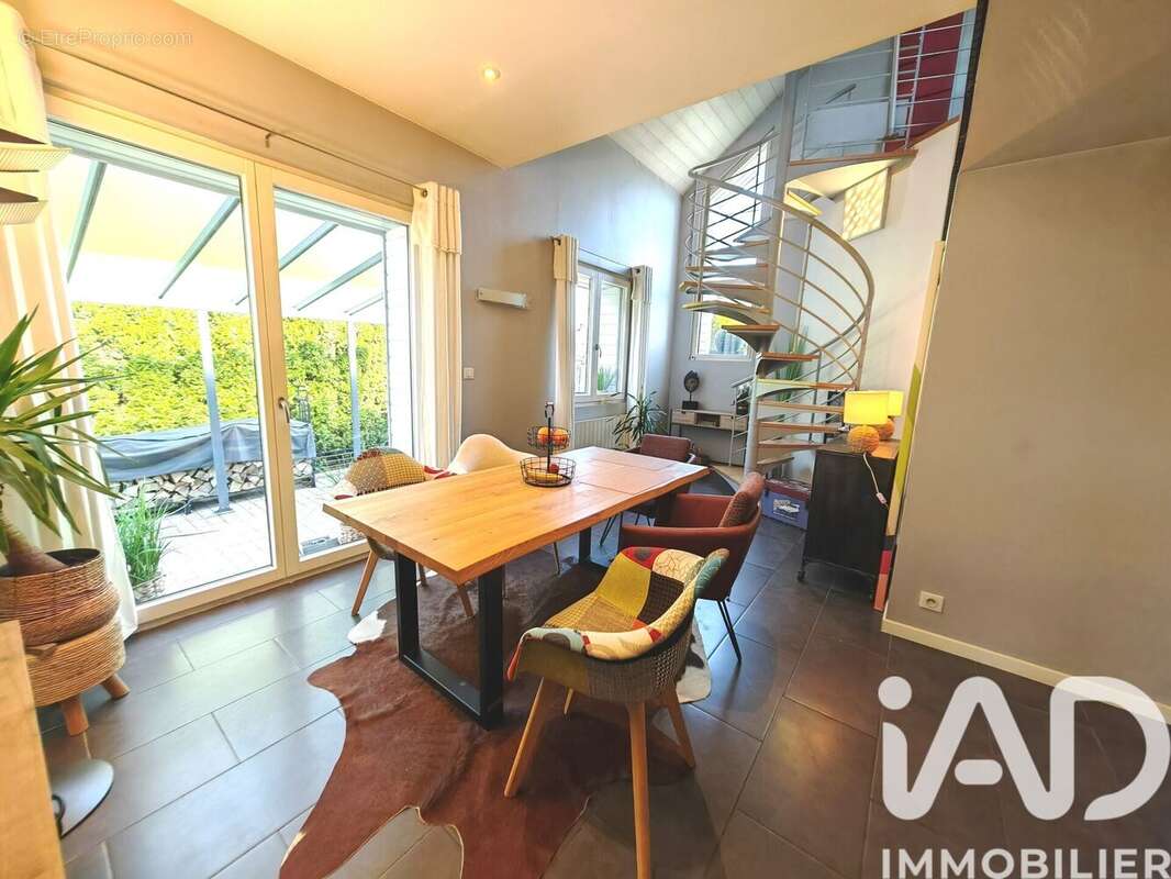 Maison 127 m² à Morteau  - photo 8