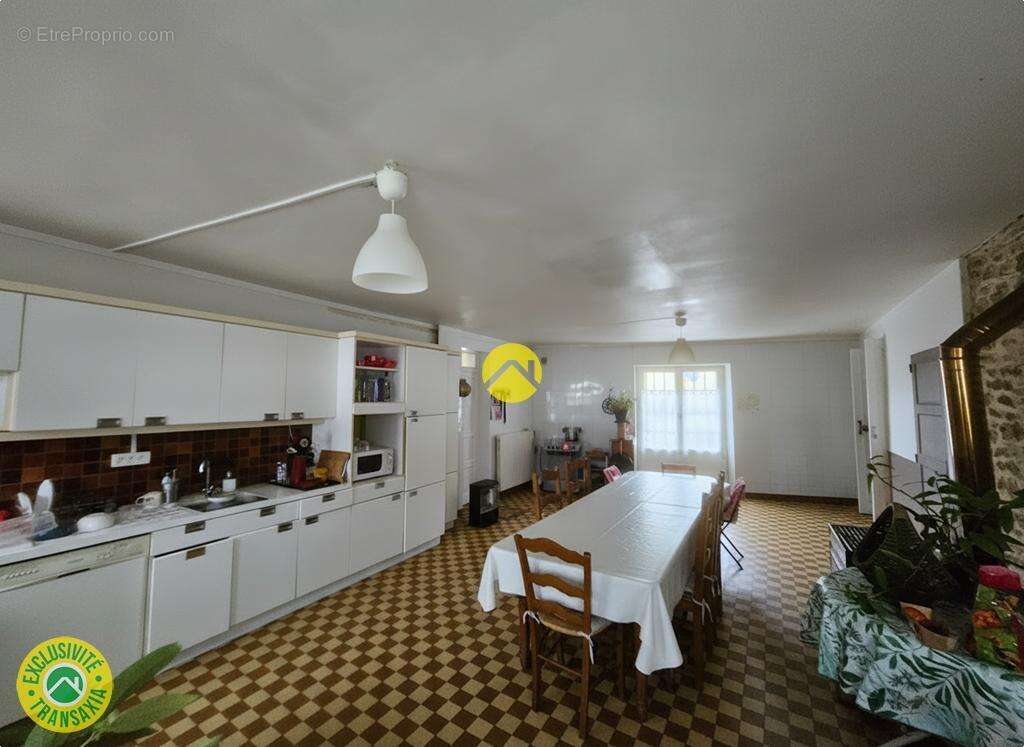 Maison à MORNAY-BERRY
