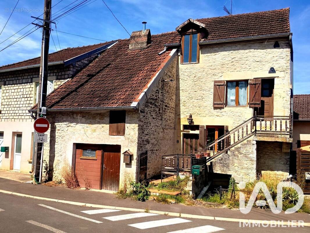 Photo 1 - Maison à DAMPIERRE-SUR-SALON