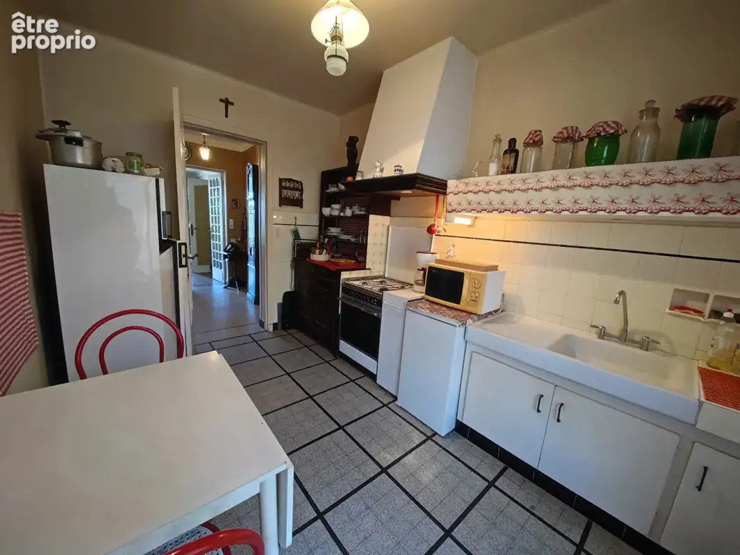 T2 ou T3 - Emplacement premium - ascenseur, cave + chambre de bonne - photo 14