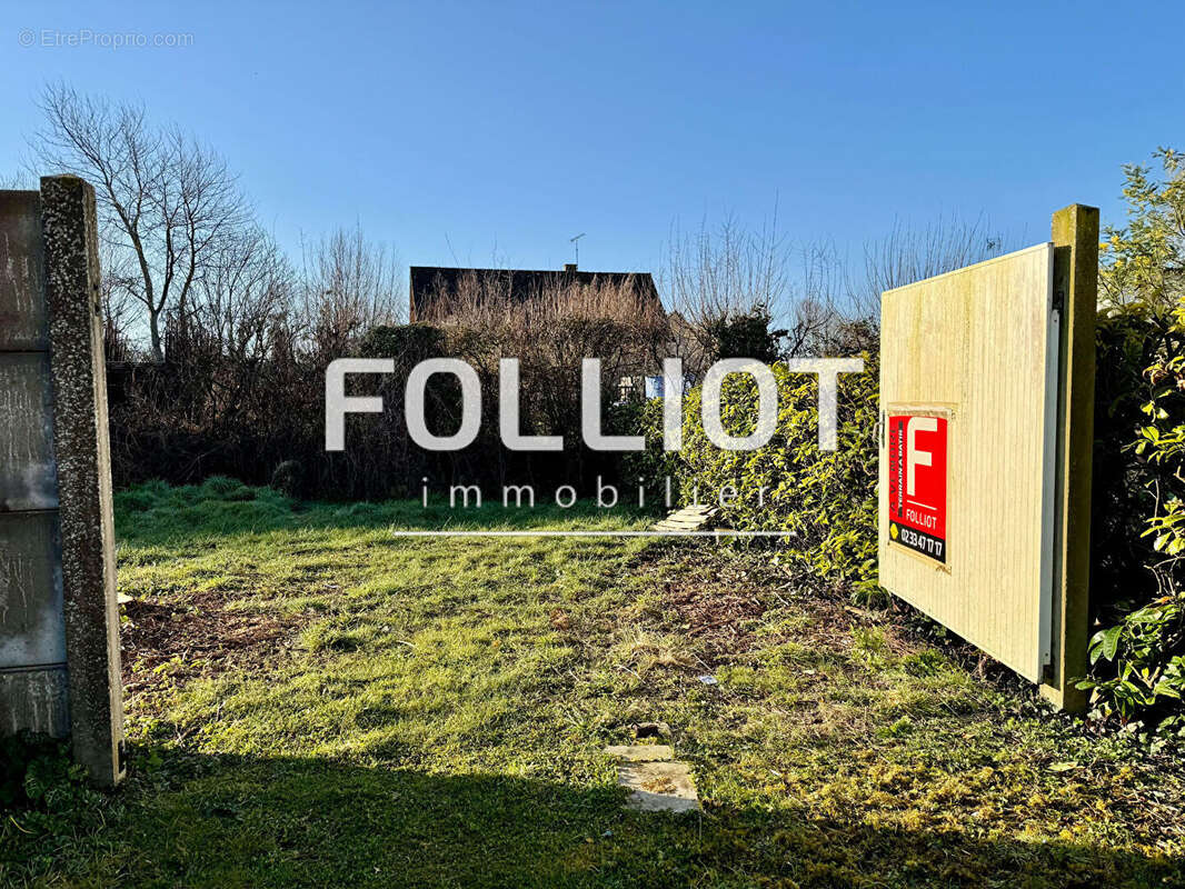 Terrain à BLAINVILLE-SUR-MER