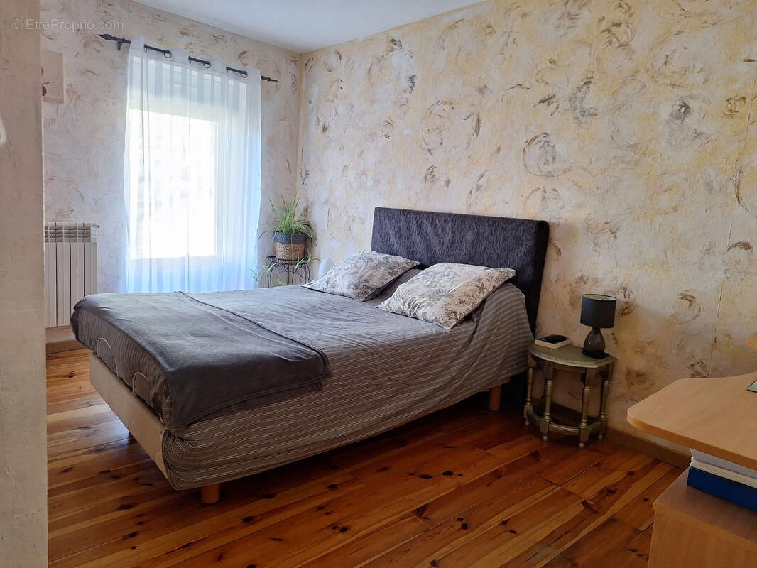 Maison à LA ROCHE-BLANCHE