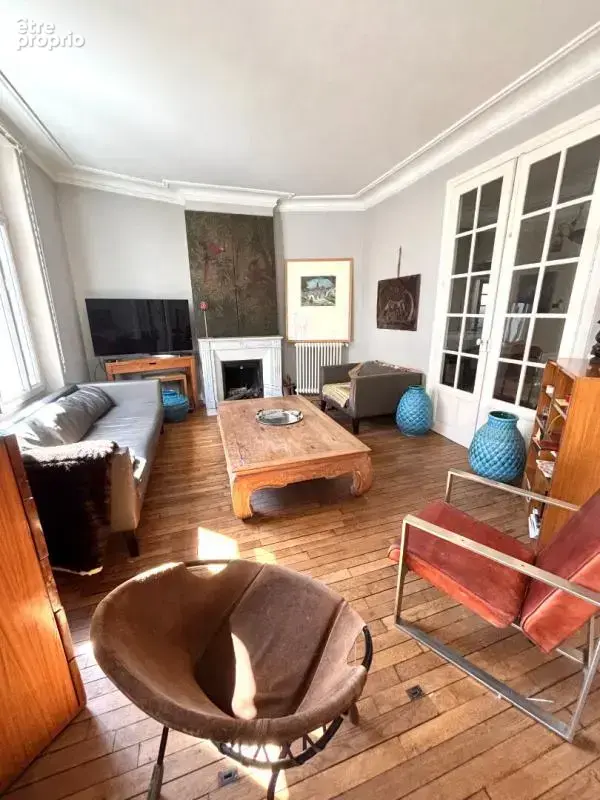 Reims- Appartement  de caractère avec garage fermé- hyper centre 146 m2 - photo 3