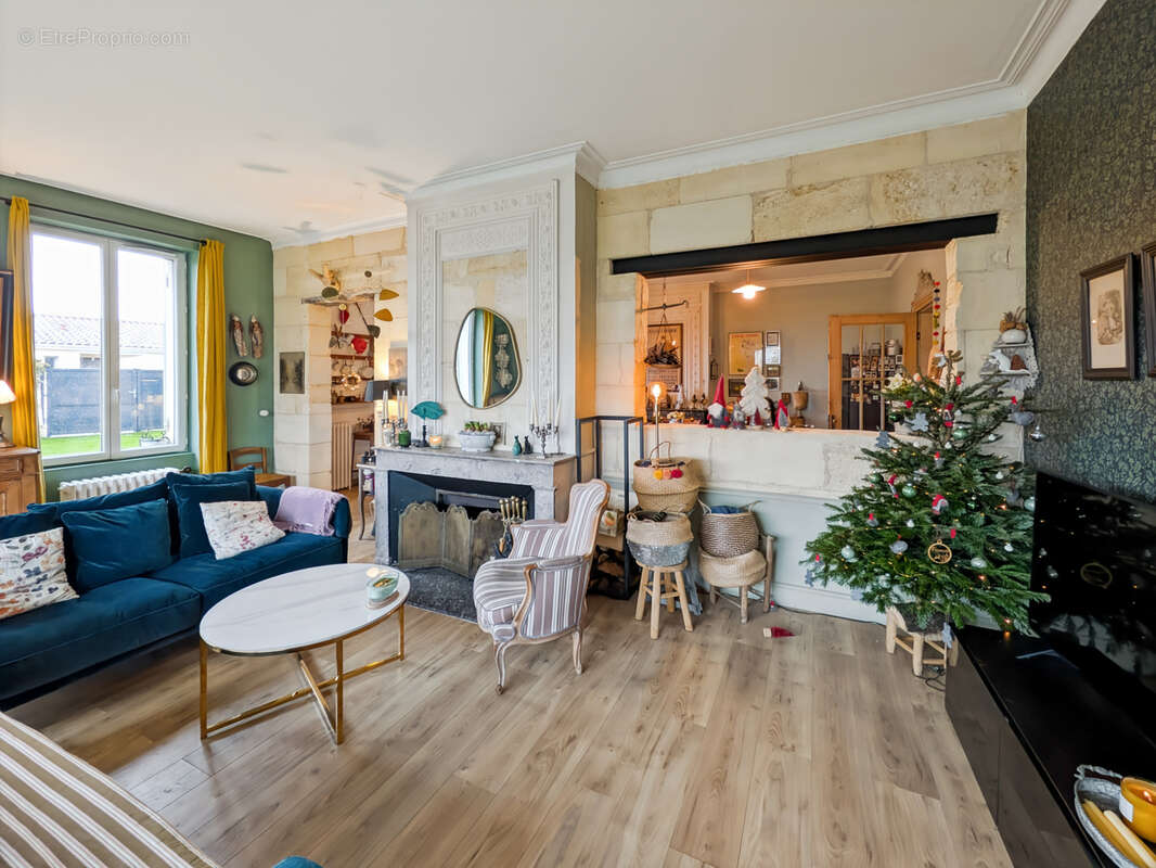 Maison à SAINT-SULPICE-ET-CAMEYRAC