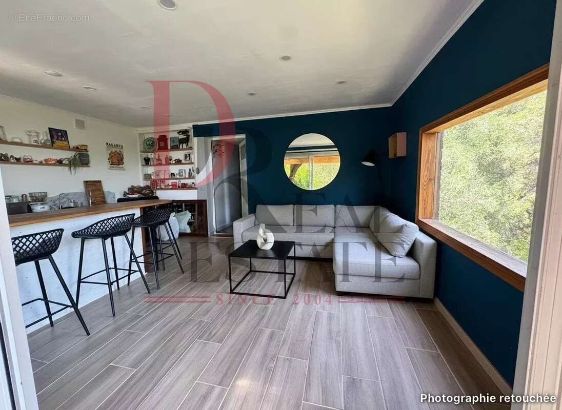 Appartement à CASTELLAR