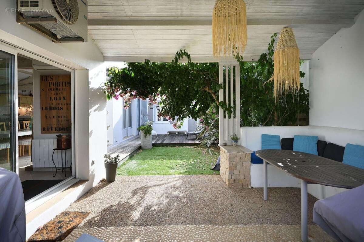 Maison à LA COUARDE-SUR-MER