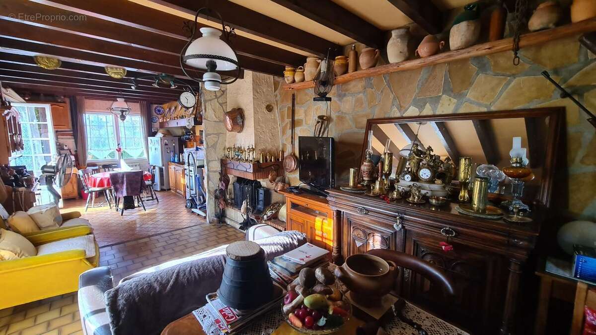 Maison à CADILLAC-EN-FRONSADAIS