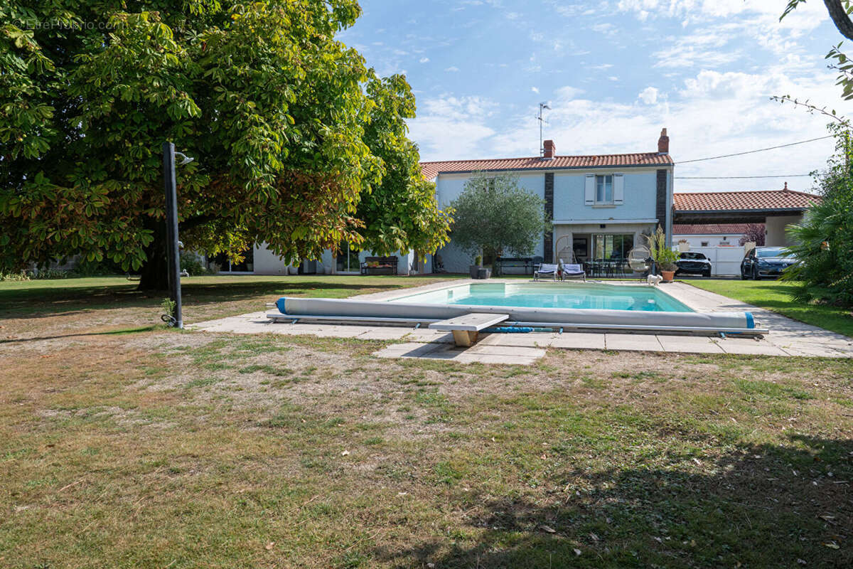 Maison à SAINT-SEBASTIEN-SUR-LOIRE