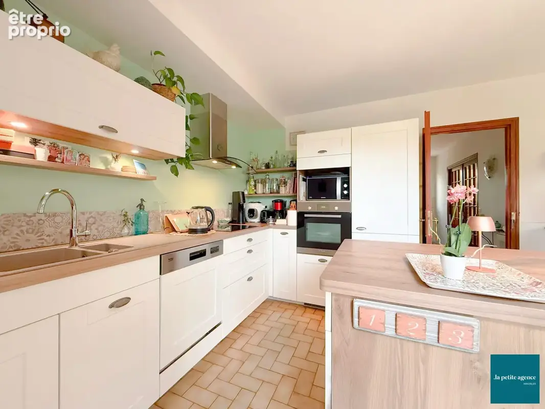 Maison 5 pièces 141 m² à vendre à Bretteville (50110) - photo 5