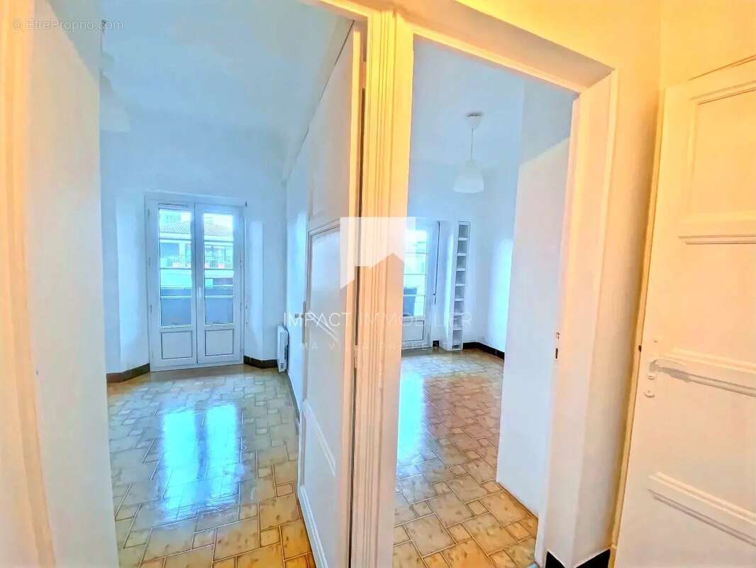 Appartement à HYERES