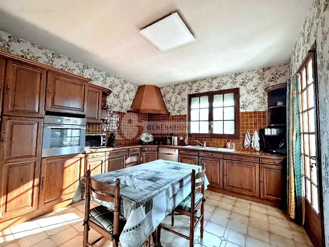 Maison T6 idéalement située à Saint-Rémy-de-Provence - photo 8