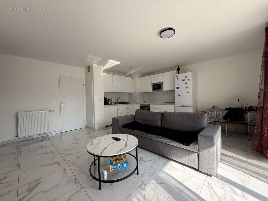 Appartement à LE BLANC-MESNIL