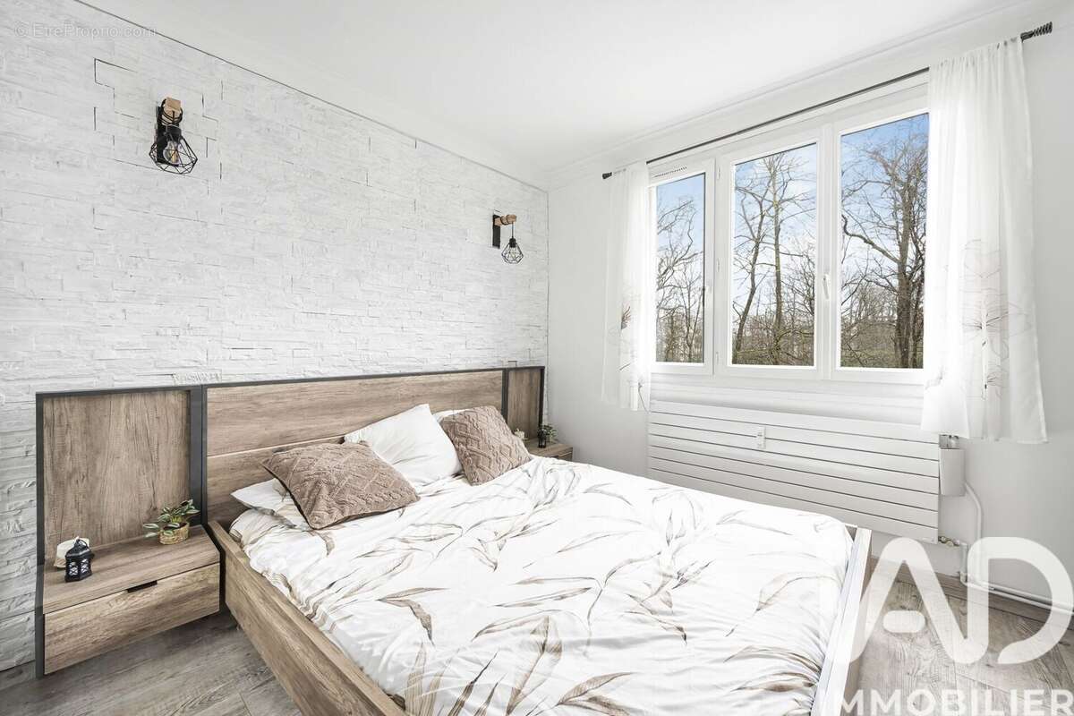 Appartement 89 m² à La Celle-Saint-Cloud  - photo 7