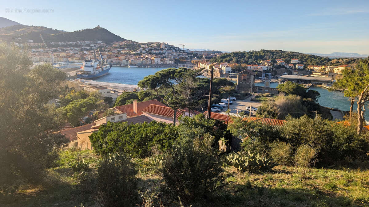 Terrain à PORT-VENDRES