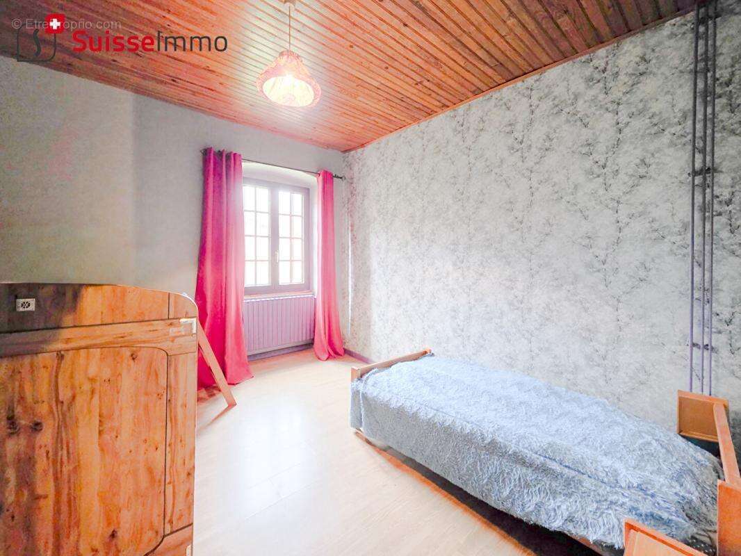 Maison à COURCHATON