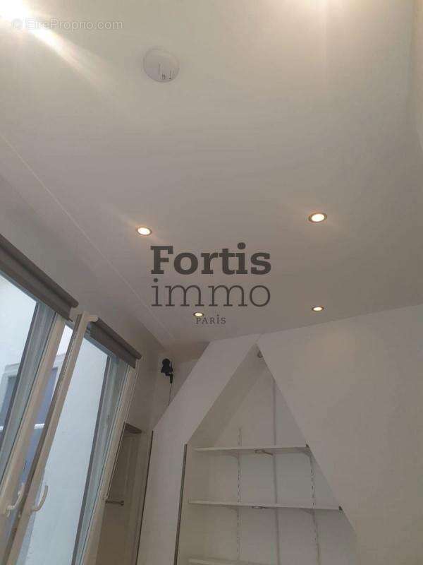 Appartement à PARIS-2E