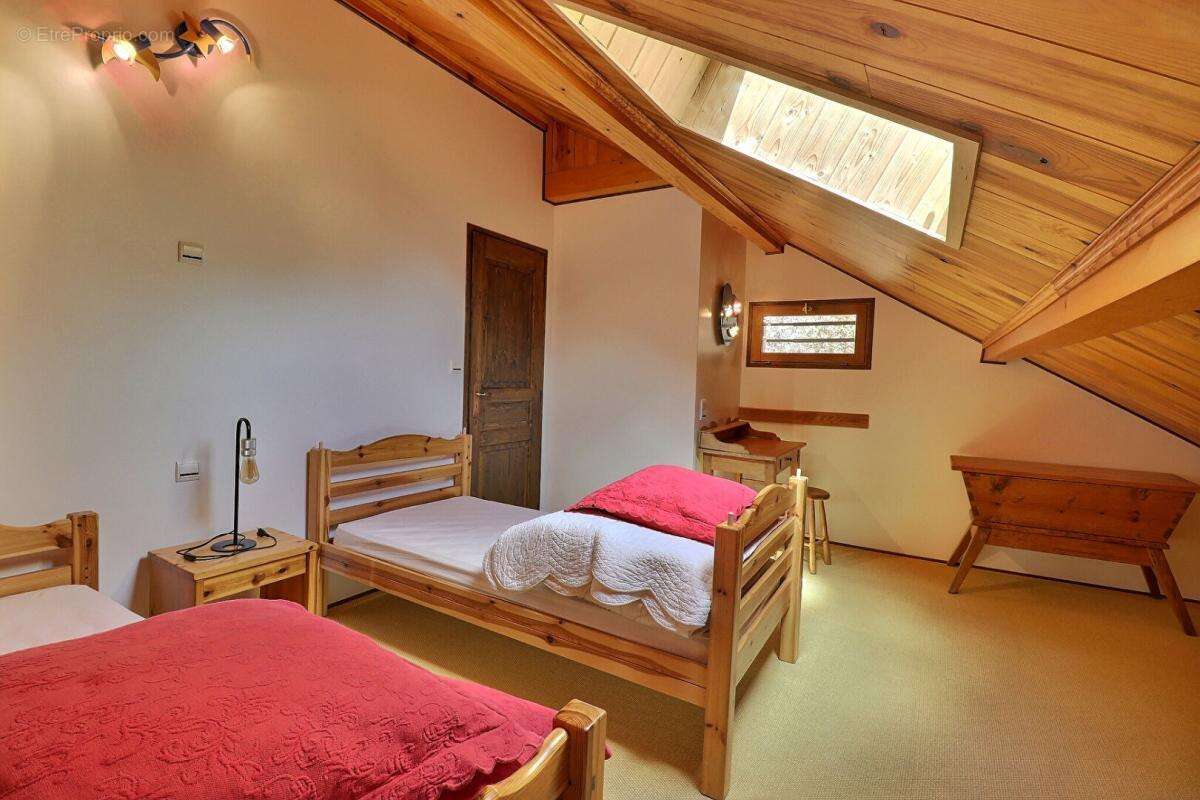 Maison à SAINT-JEOIRE-PRIEURE