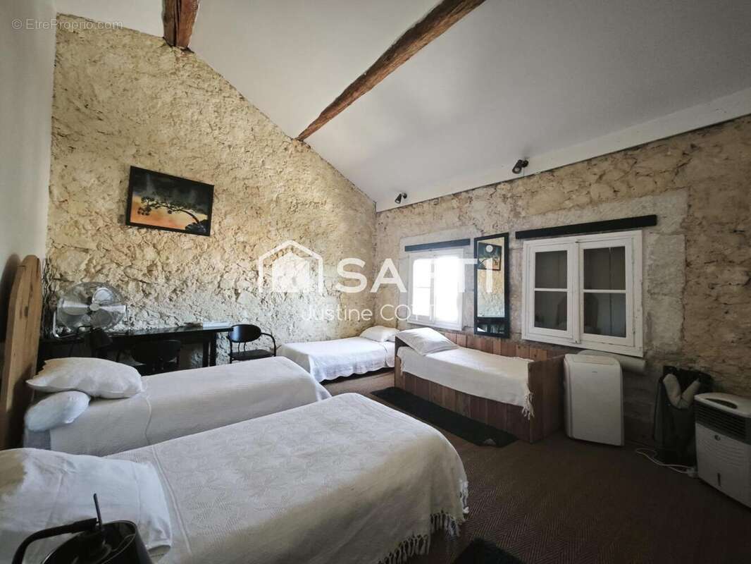 Maison 602 m² à Saint-Andre-De-Roquelongue  - photo 7