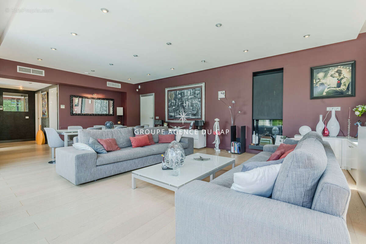 Villa contemporaine 9 pieces  250 m2  saint-raphael - photo 6
