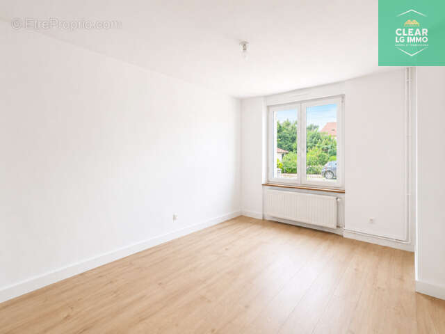 Maison rénovée 5 pièces avec jardin Clouange - photo 9