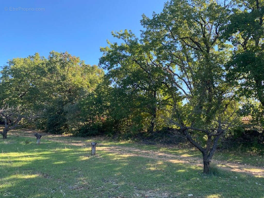 Terrain à UZES