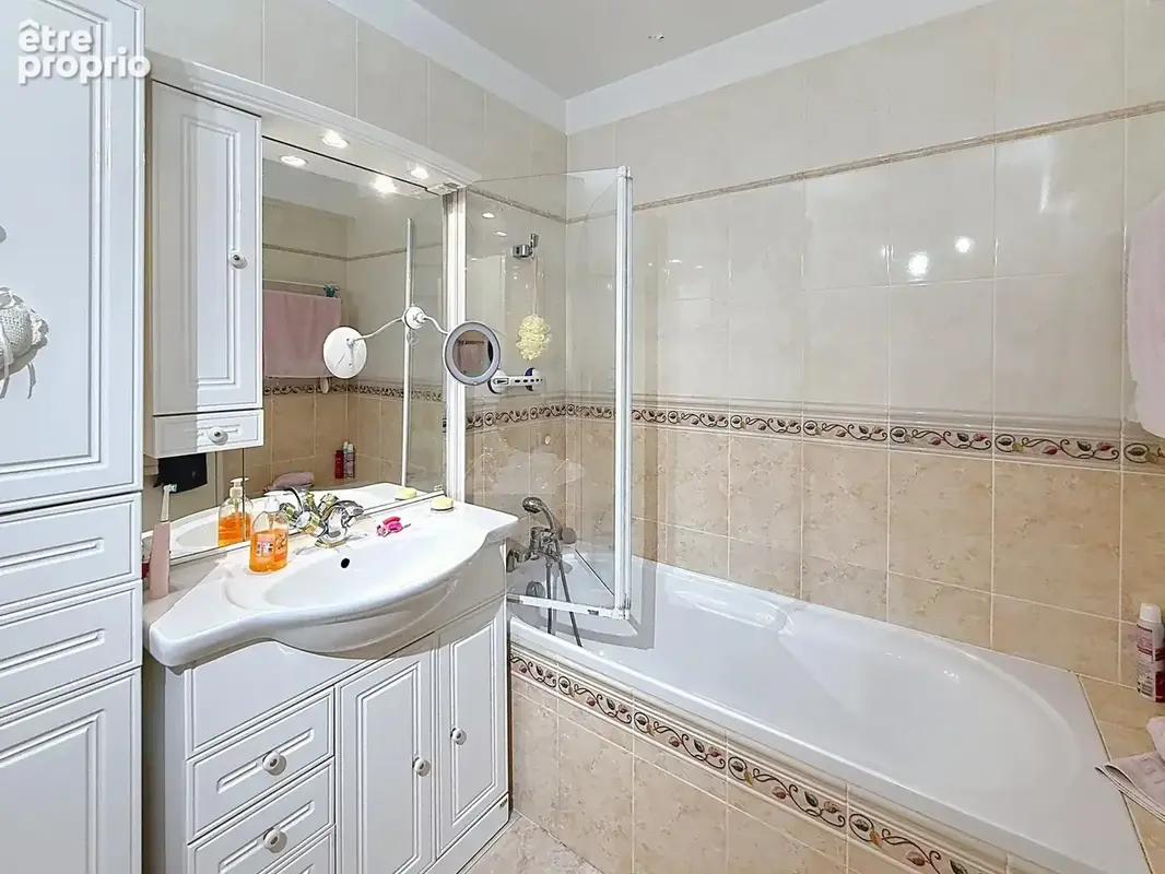 Vente NUE PROPRIETE - Nice / Gorbella - 4 Pièces - Terrasses - Vue Verdure - photo 18