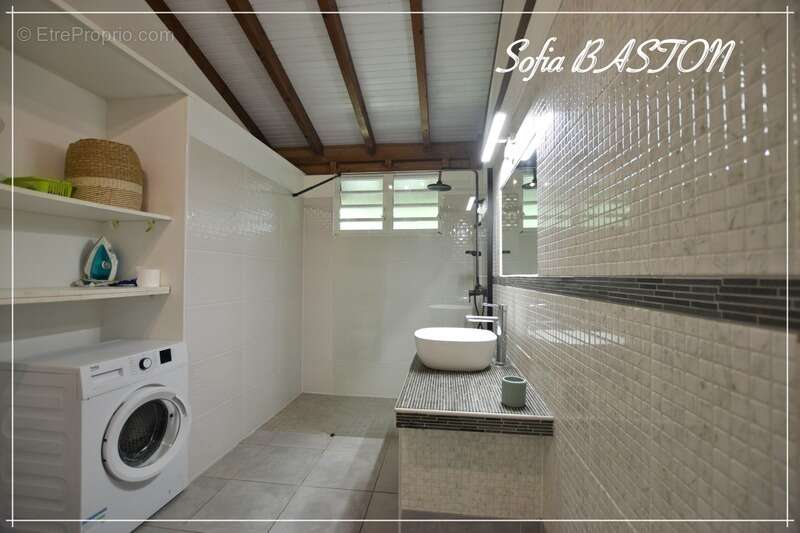 Maison à LES TROIS-ILETS