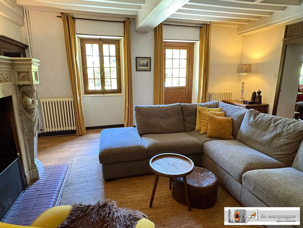 Maison 244 m² à Saint-Maurice-Pres-Pionsat  - photo 8