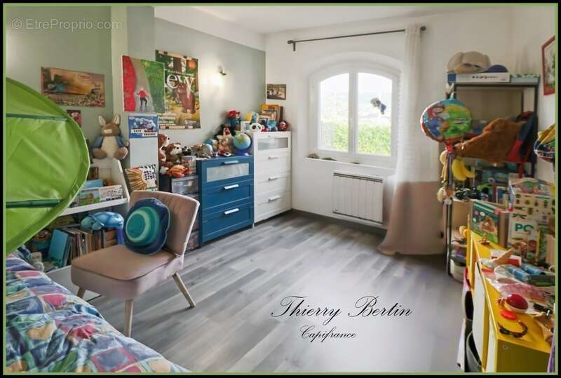 Appartement à LA COLLE-SUR-LOUP