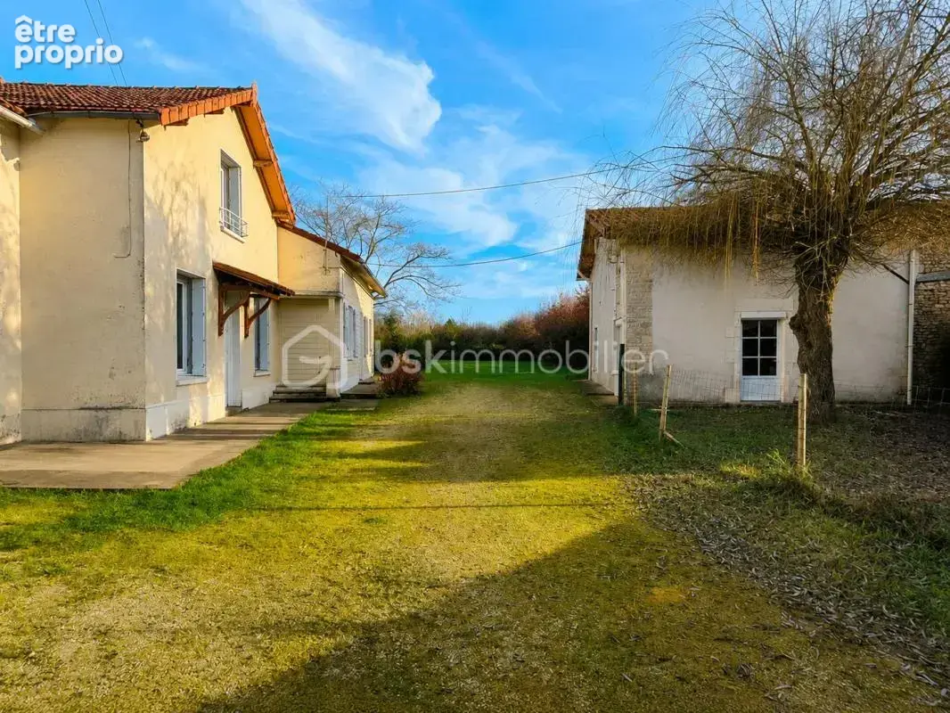 Maison à SAUZE-VAUSSAIS