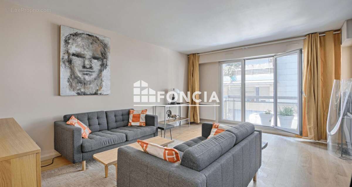 Appartement à PARIS-14E