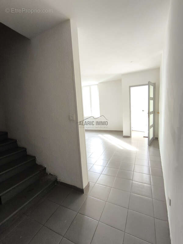 Maison rénovée, équipée dans village recherché - photo 2