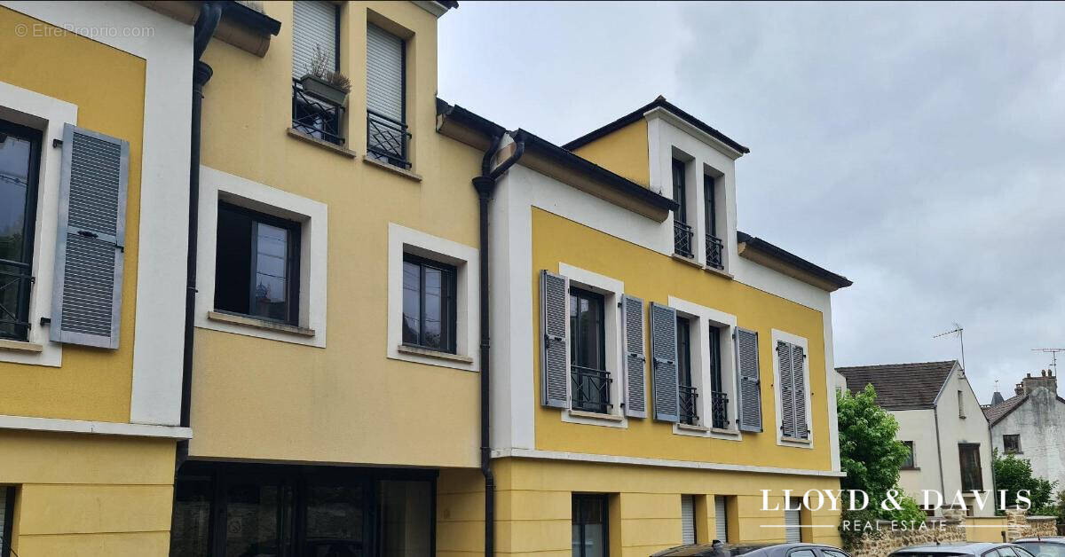 Appartement à SAINT-REMY-LES-CHEVREUSE