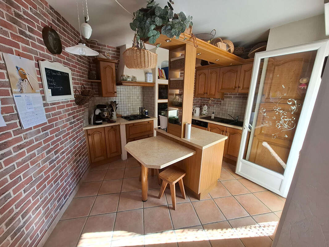 Maison à MONTREVEL-EN-BRESSE