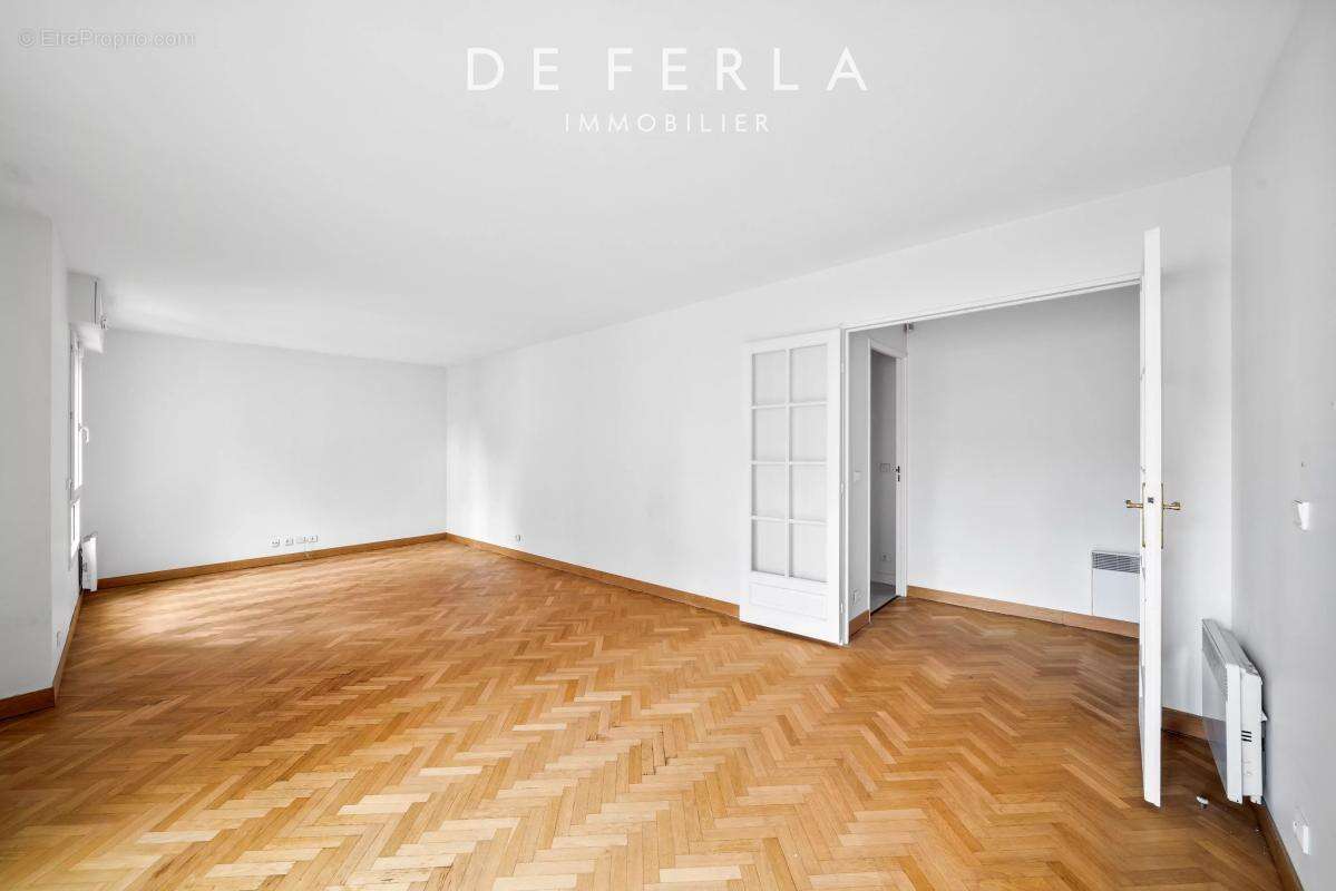Appartement à PARIS-15E