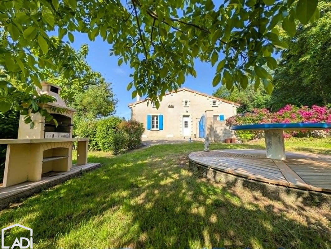 Maison à BEAUSSAIS