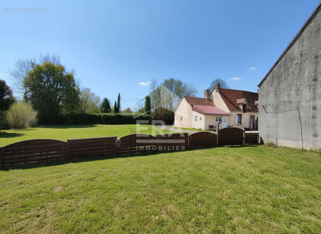 Maison à BRETONCELLES