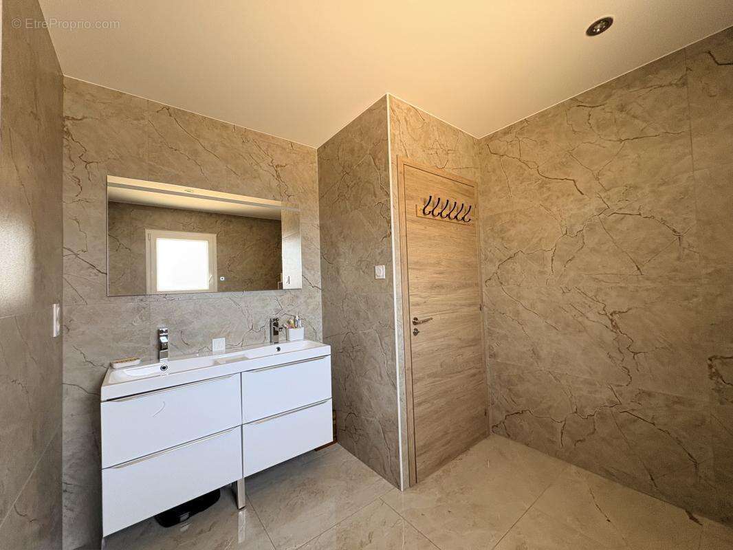 Maison à SAINT-SAVIN