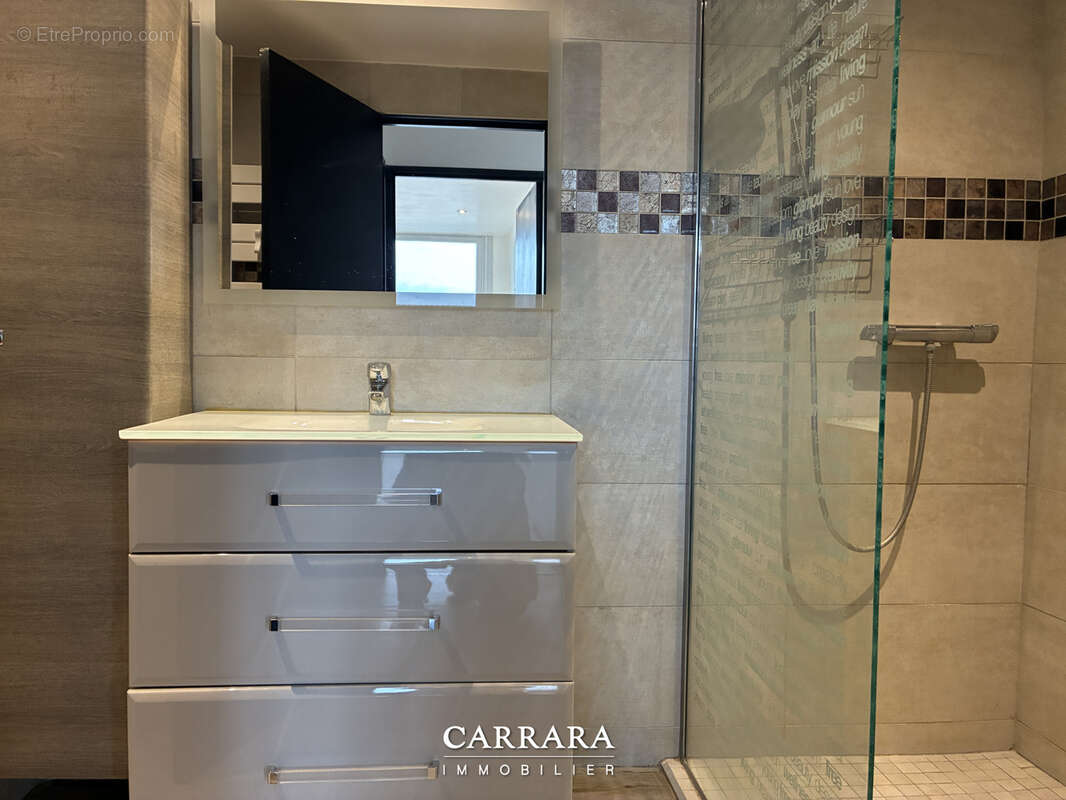 Appartement à ARS-SUR-MOSELLE