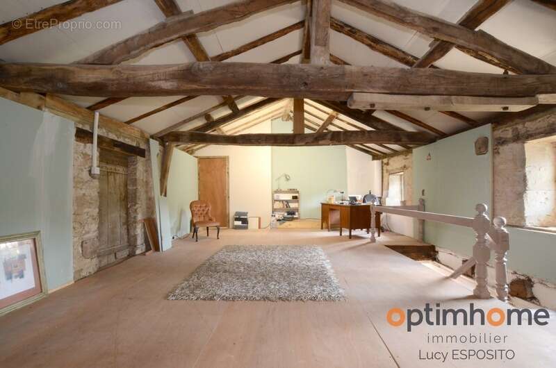  Charmante maison en pierre avec dépendance à rénover – Cœur de Saint-Laurent-de-Céris (Charente)  - photo 17
