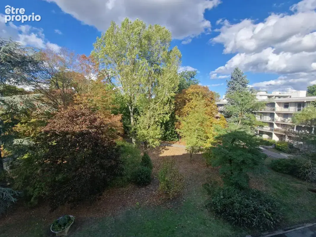 Appartement F4 de 79m² habitables situé au troisième étage avec cave et place de parking - photo 14
