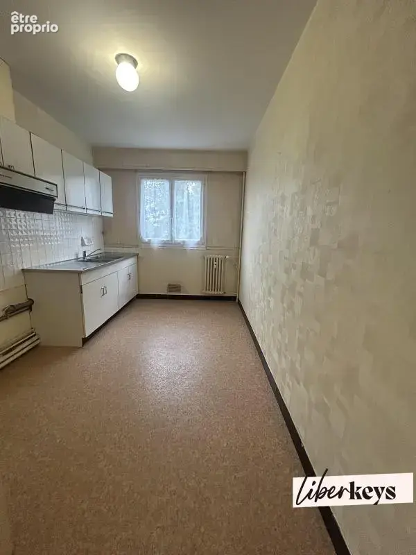 LANESTER-Appartement T4 -76m2- proche Naval Groupe - photo 4