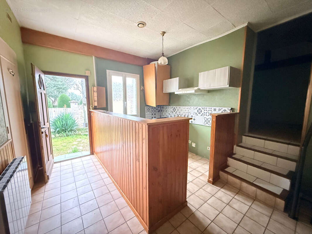 Appartement à JUZIERS