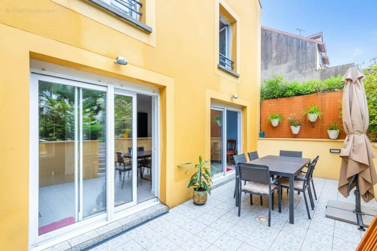 Maison à VIROFLAY