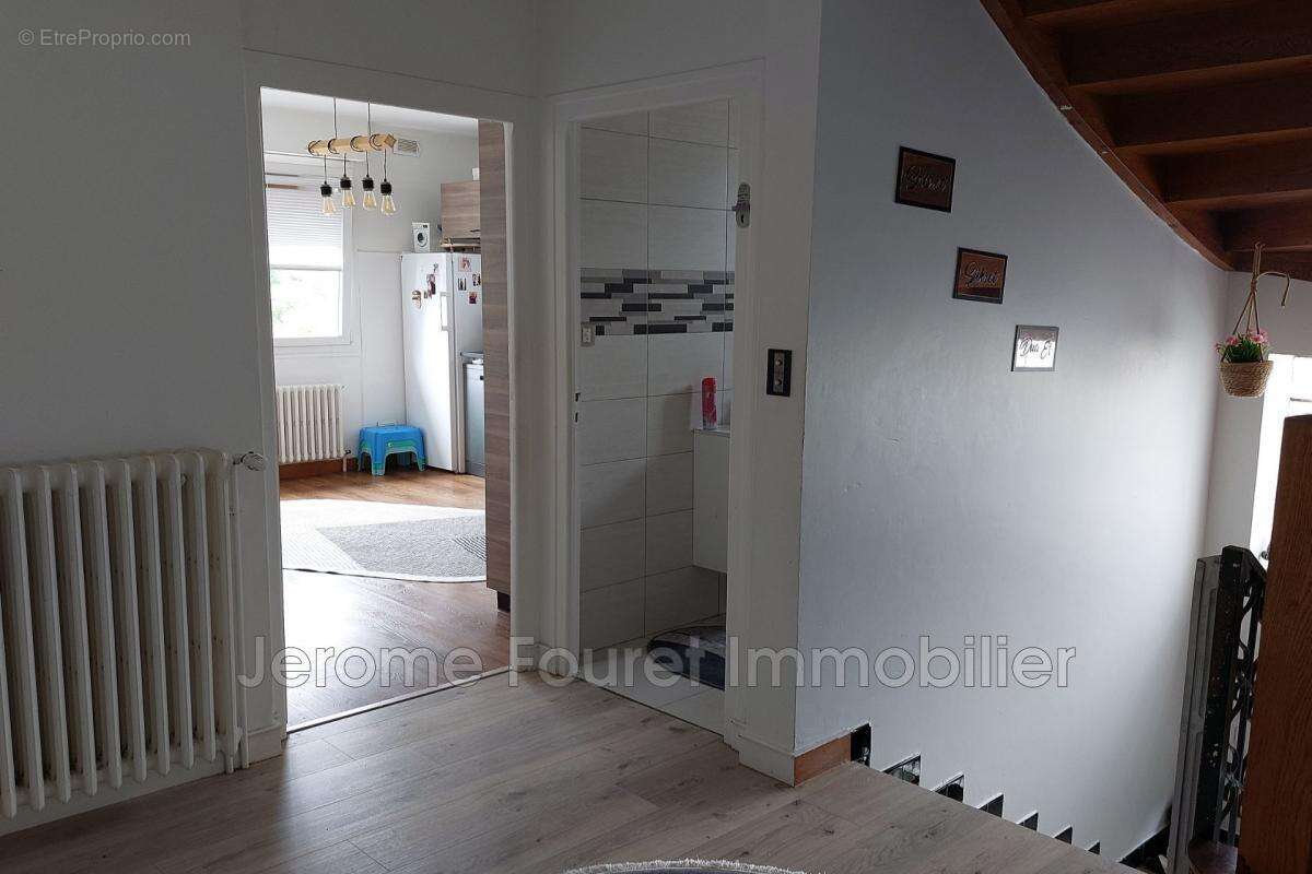 vente maison 5 Pièce(s) - photo 7